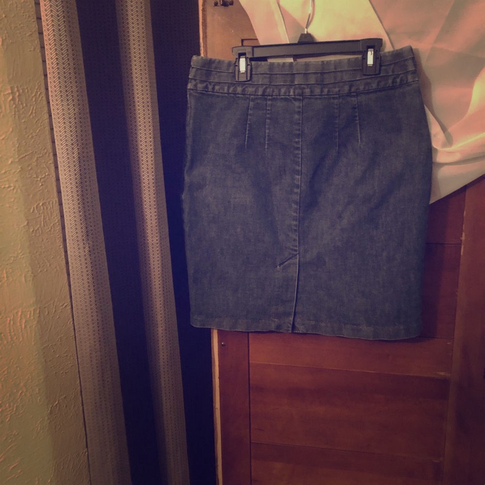 Gap Denim Pencil skirt